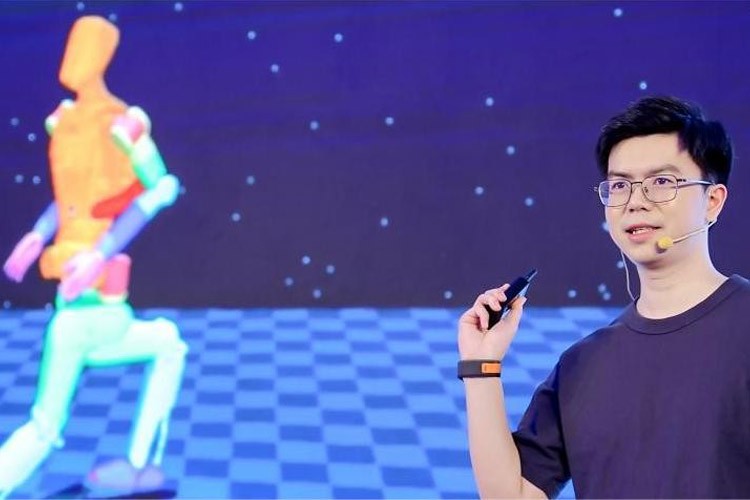 天才少年稚晖君星空机器人走路进场！AI模型做大脑，目标售价20万以内